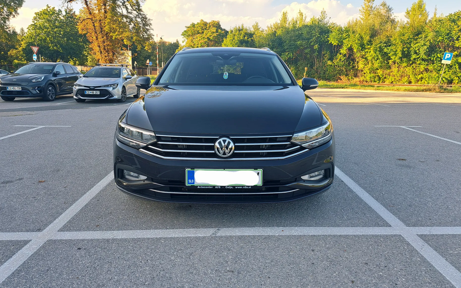 Zunanja slika - Volkswagen Passat - Variant 2,0 TDI BMT Connect DSG - 1