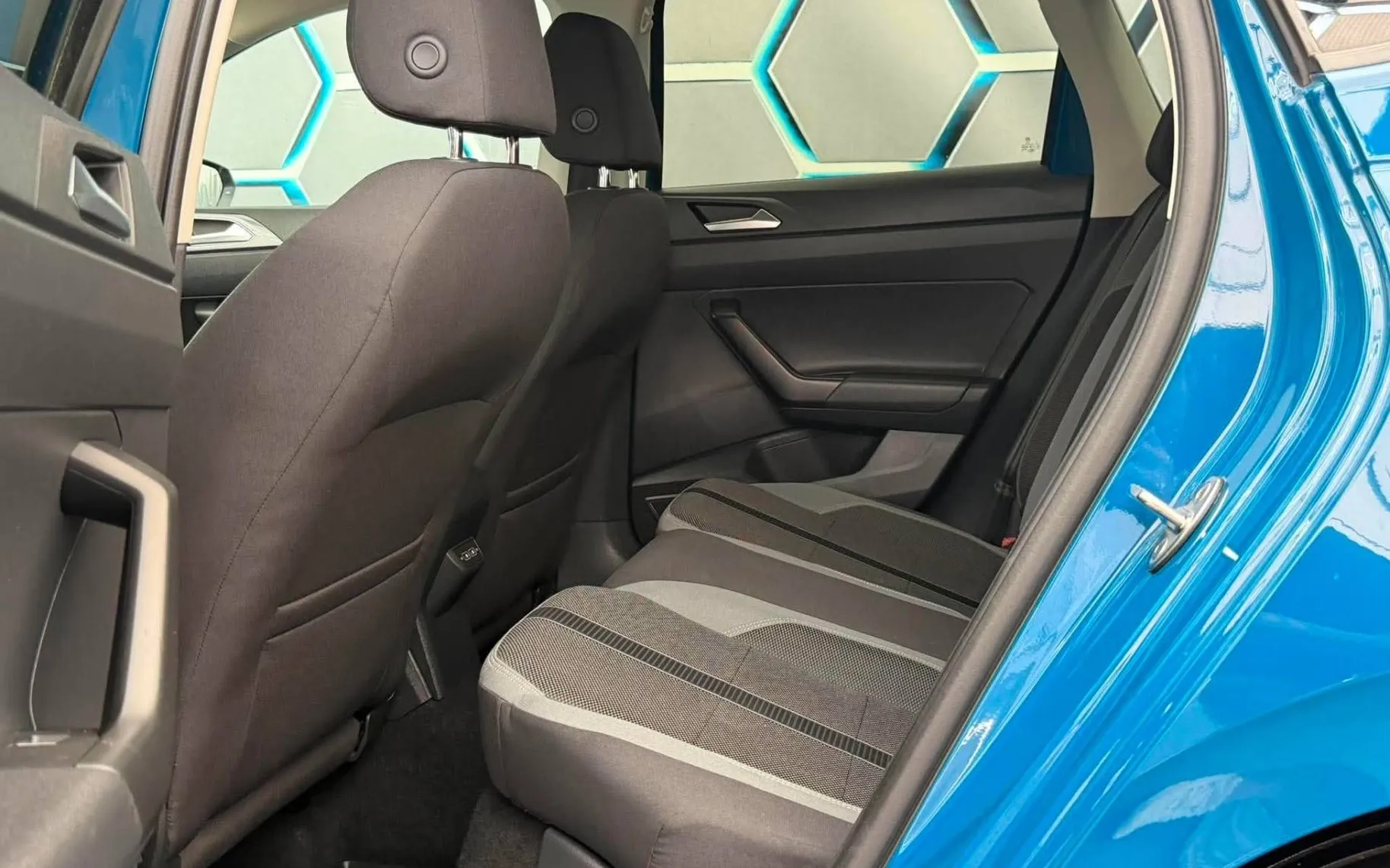 Notranja slika - Volkswagen Polo - 1.6 TDI•ACC RADAR•FUL LED•BEATS•NAVIGACIJA•PDC• - 10