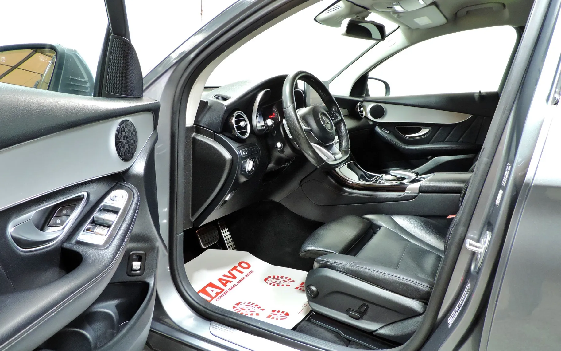 Zunanja slika - Mercedes-Benz GLC Coupe - GLC 250 d 4MATIC AMG LINE ZRAČNO-360  KAMERE... - 9