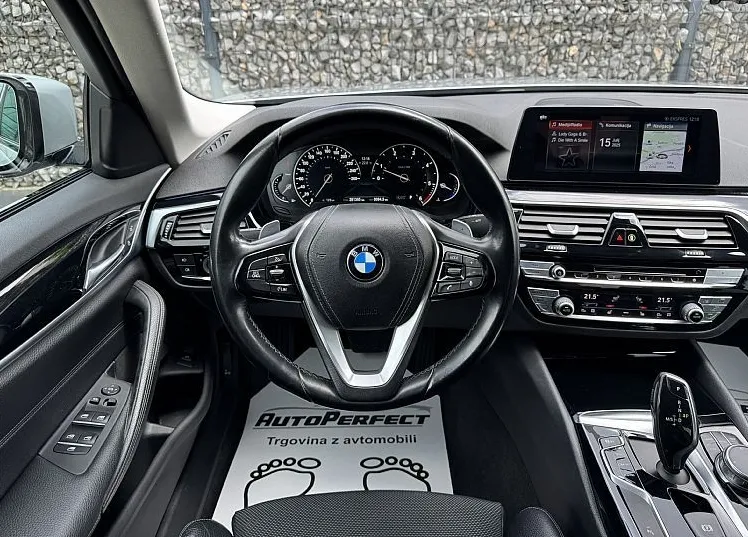 Zunanja slika - BMW Serija 5 - : 520d Aut. Sport Line |Kam||Gr.Sed.|Navi|Ambi - 15