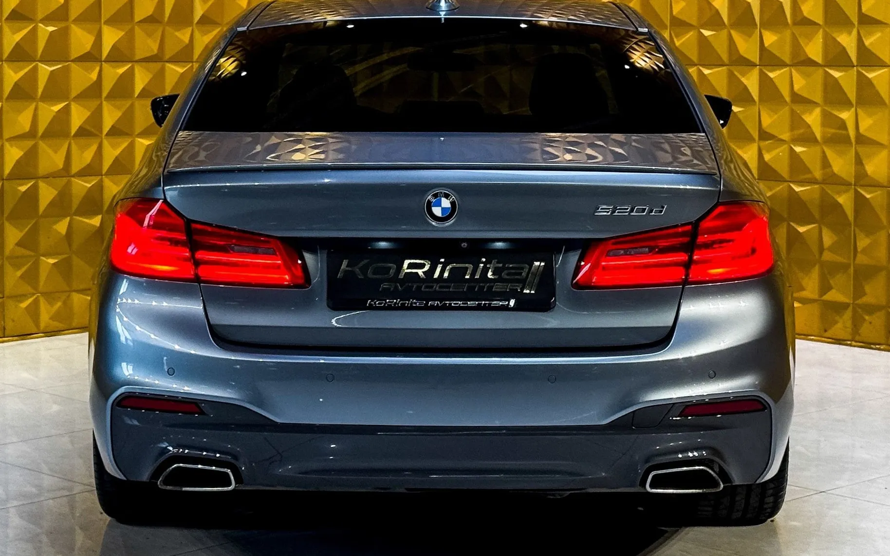 Notranja slika - BMW serija 5: - 520d AUT. M Sport-LED-VIRTUAL-GRETJE-KAMERA... - 10