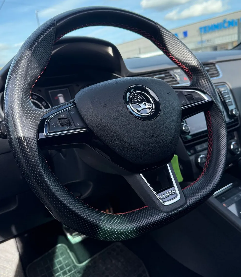 Zunanja slika - Škoda Octavia - 2.0TSI RS DSG 162 kW Panorama BiXenon Navi 71000km - 8