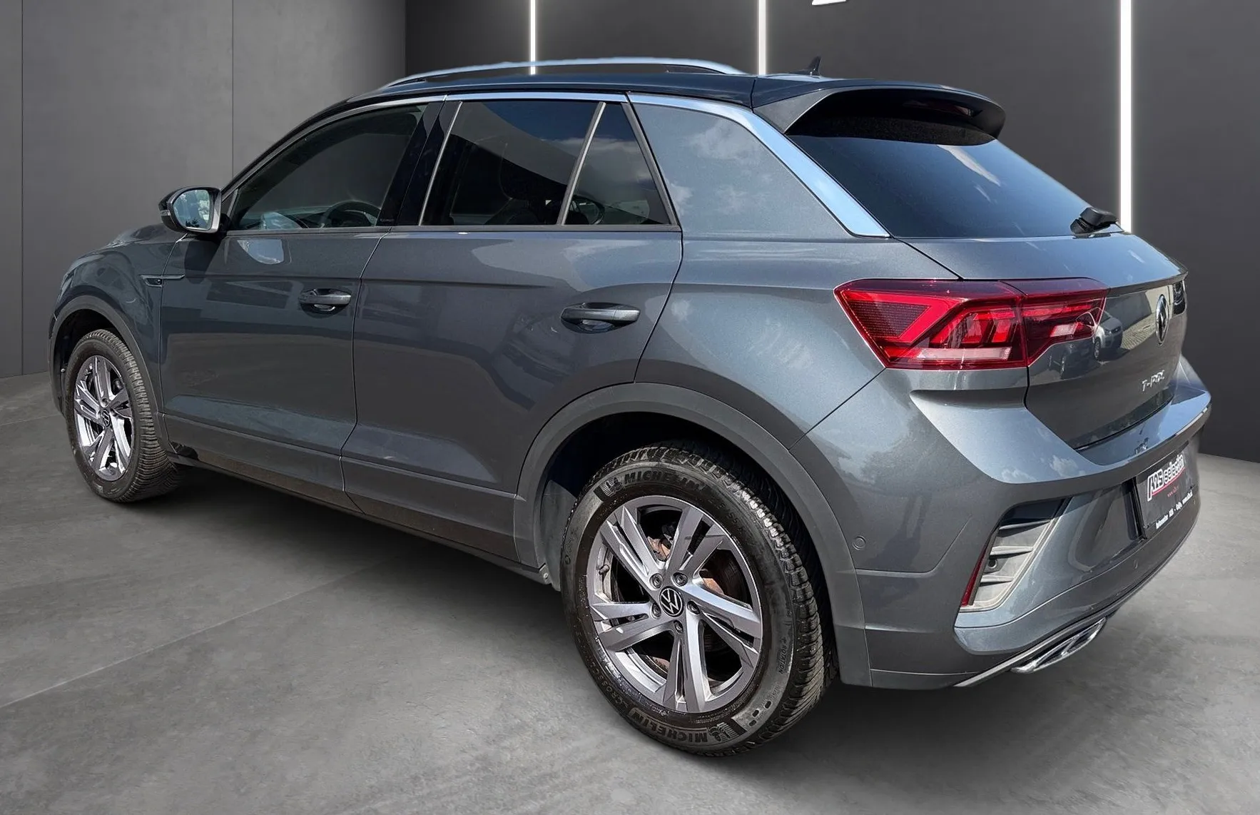 Zunanja slika - VW T-Roc - 1.0 TSI BMT R-Line-Masaža-ACC-PDC-Kamera-IQ Light - 4