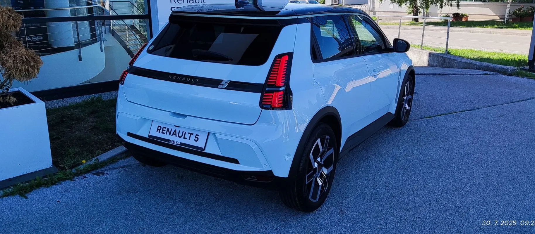 Zunanja slika - Renault 5 E-tech - TECHNO 150 HP COMFORT RANGE - 1