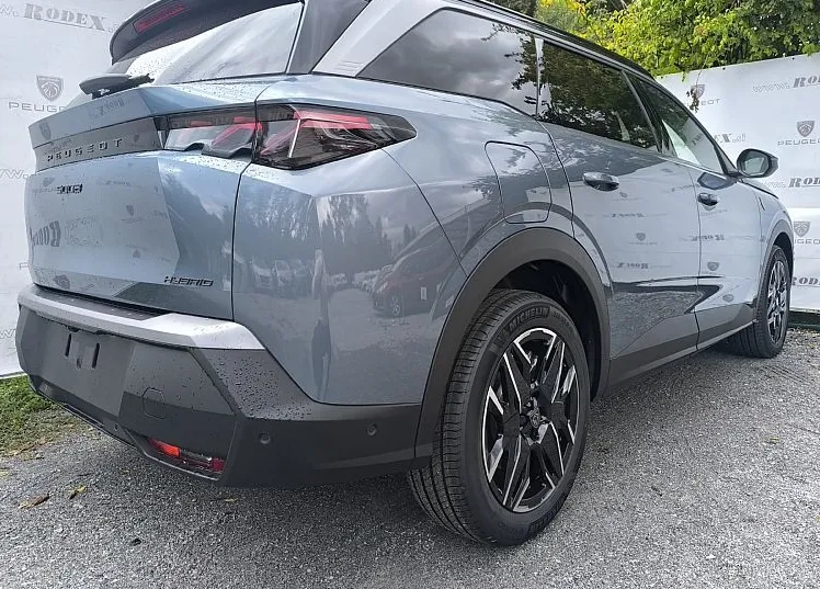 Zunanja slika - Peugeot 5008 - GT HIBRID 145 e-DCT - 7