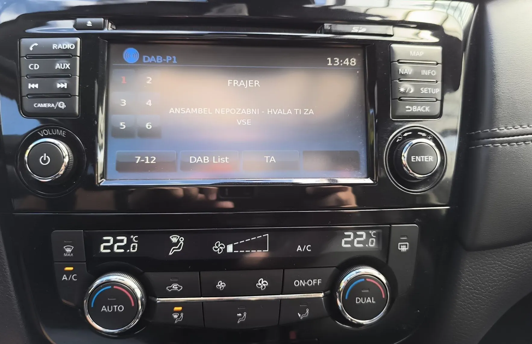 Zunanja slika - Nissan X-Trail - 4WD 2.0 dCi Tekna-USNJE- PANO-NAVI-VK-LED - 20