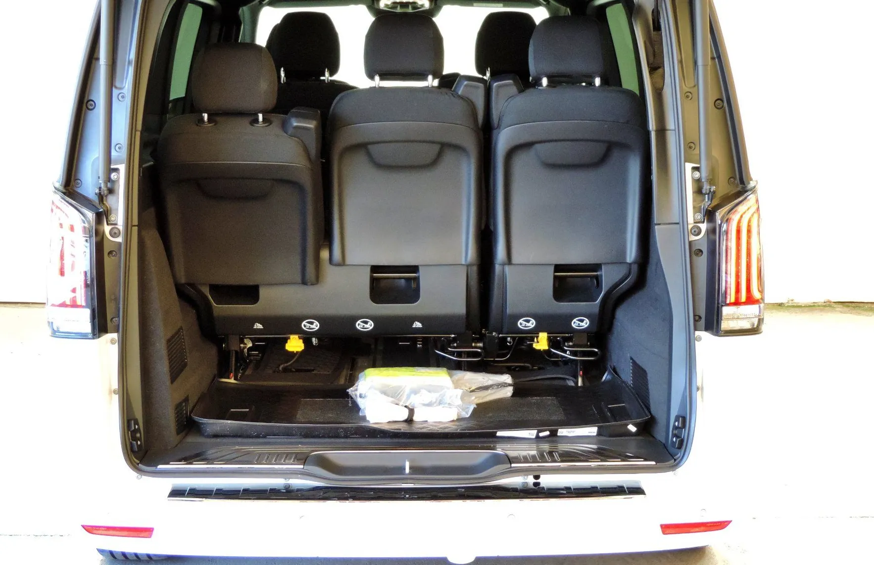 Zunanja slika - Mercedes-Benz V-Razred - V 300 d Style dolgi Avt. LED-ACC-7.SEDEŽEV-KAMERA - 20