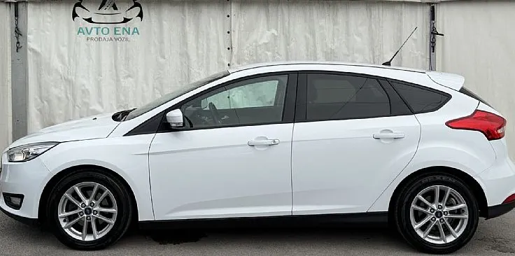 Zunanja slika - Ford Focus - 1.0 Style - LED - ALU16 - SLOVENSKI - TEMP - KLIMA - 6