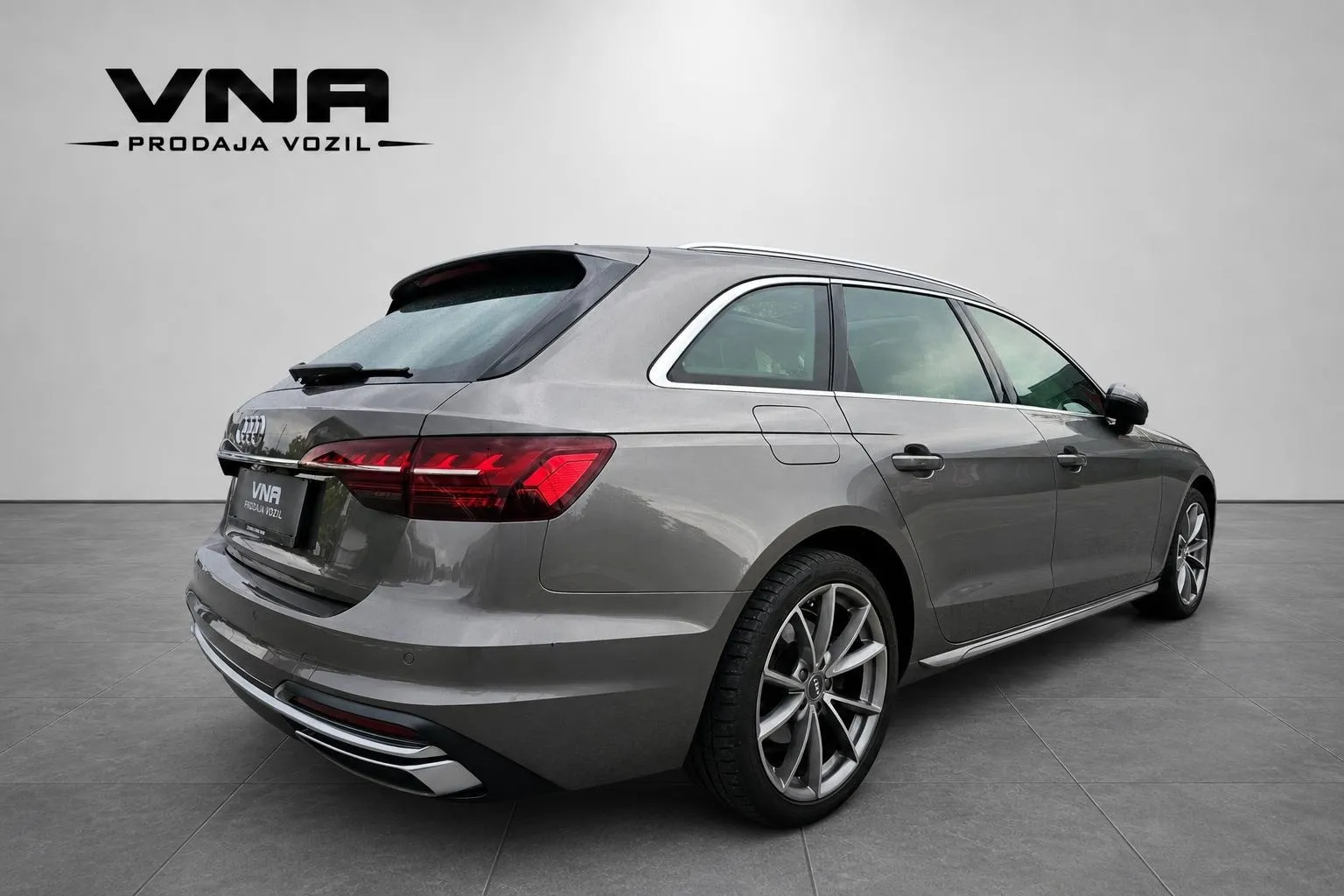 Zunanja slika - Audi A4 Avant - TDI SPORT S tronic |VIRTUAL|PANO|BLIS|ALU18|TOP| - 6