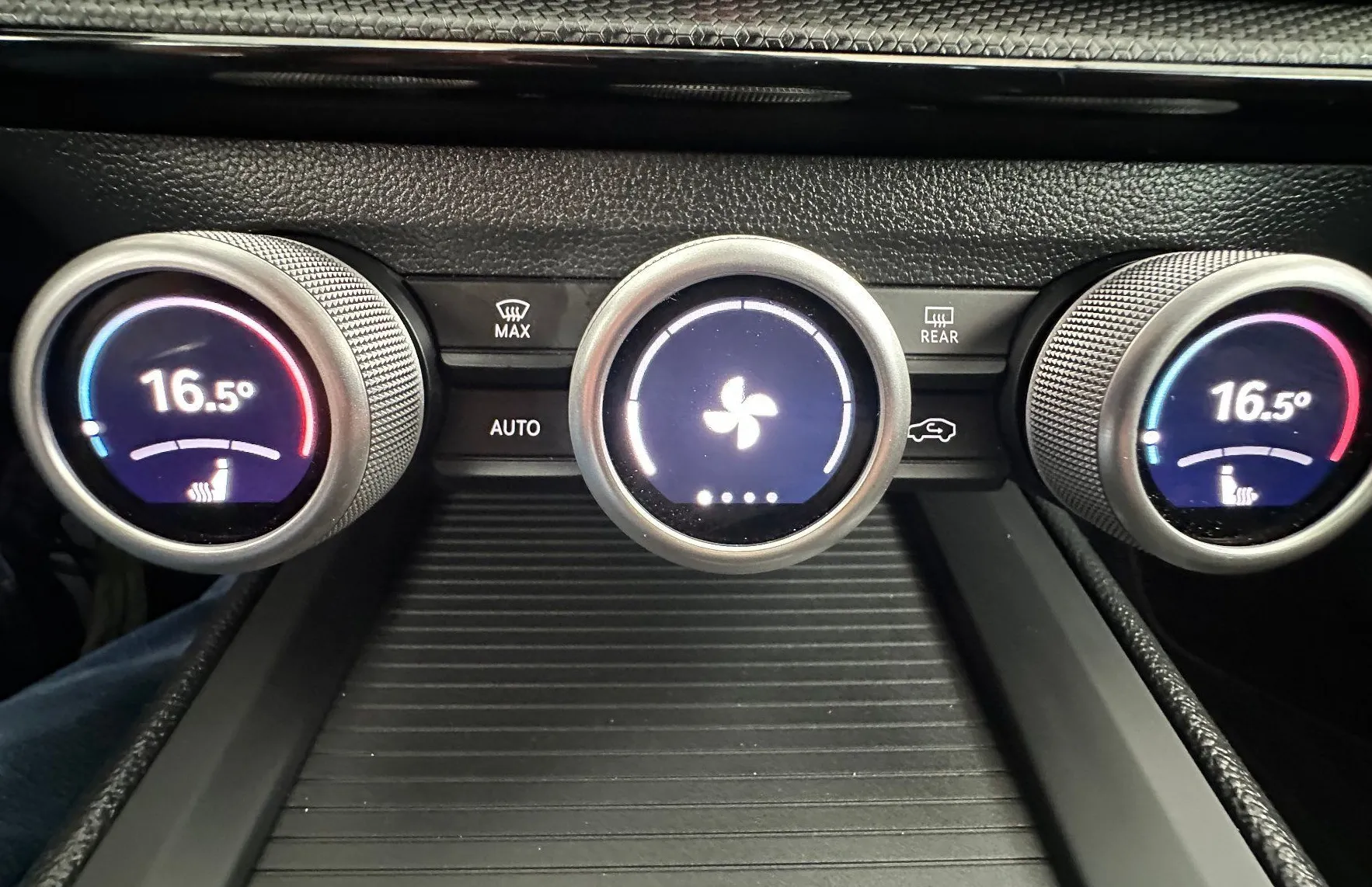 Zunanja slika - Škoda Superb - 1.5 TSI mHEV Essence DSG.LED.NAVI.GRE.SED.ACC.AUT - 8