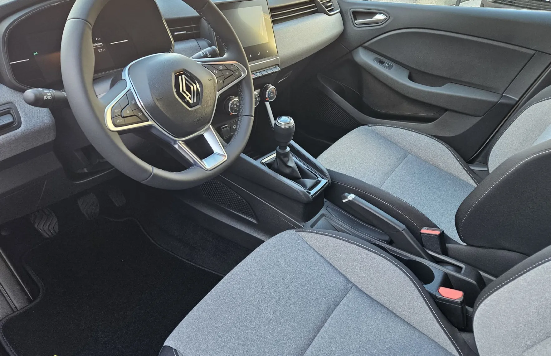 Zunanja slika - Renault Clio - Evolution dCi 100 + gretje sedežev - 5