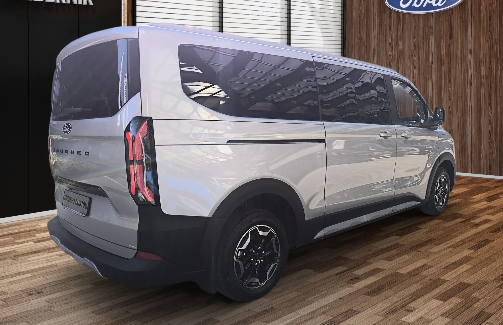 Zunanja slika - Ford Tourneo - Custom E- - 4