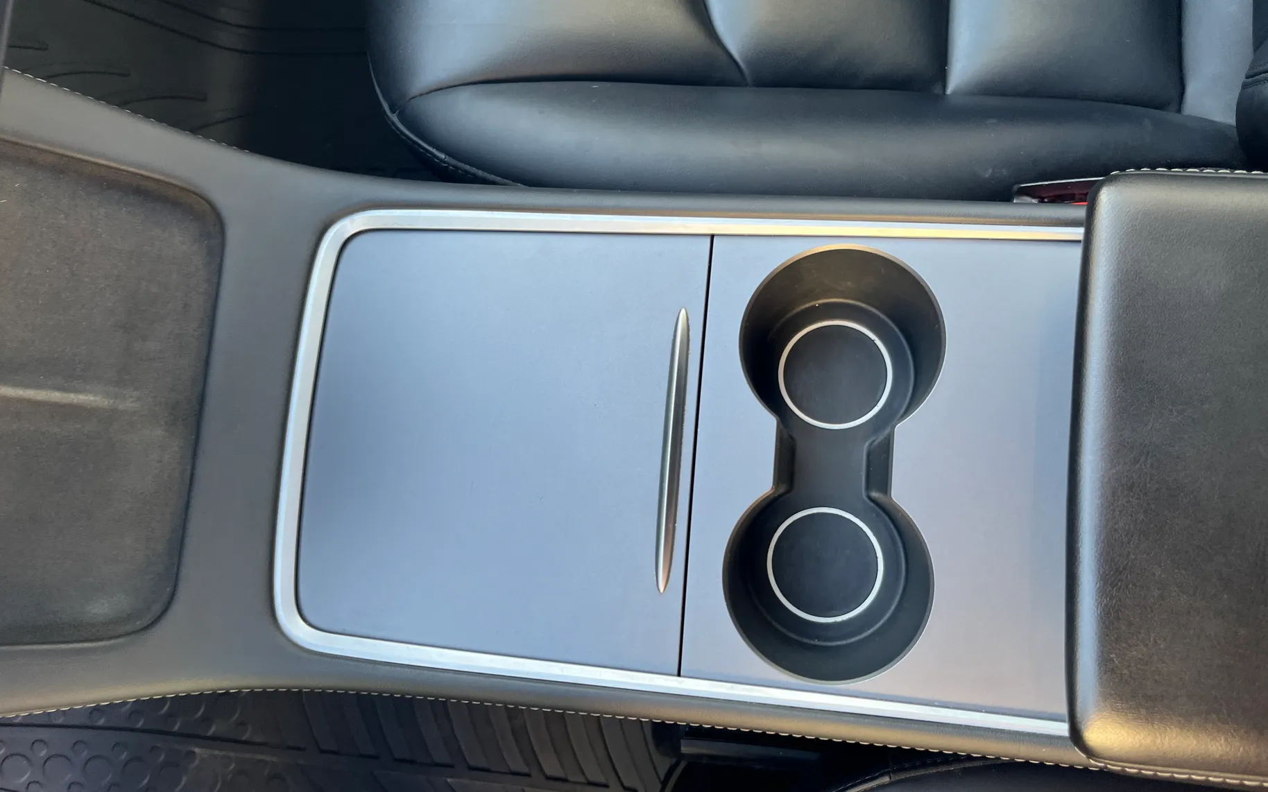 Notranja slika - Tesla Model Y - 3D3 / 3D7 - 19