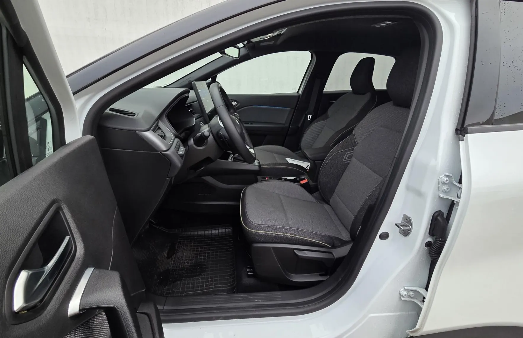 Zunanja slika - Renault Captur - Techno TCe140 Avtomatik +Paket Navi. in parkiranje - 8
