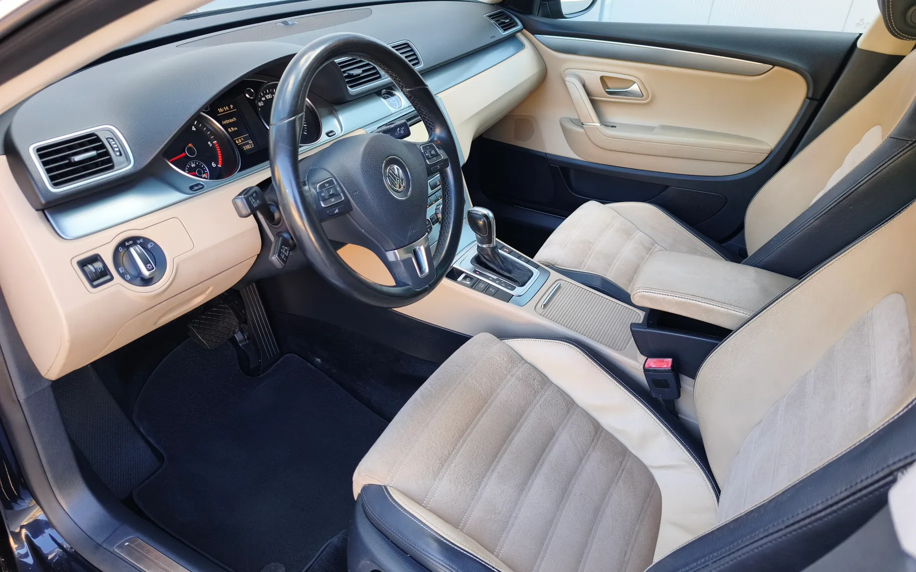 Zunanja slika - Volkswagen Volkswagen CC - Volkswagen Passat CC 2.0-TDI-DSG-USNJE-XSENON-BI-XSENON-17-COL-AL - 9