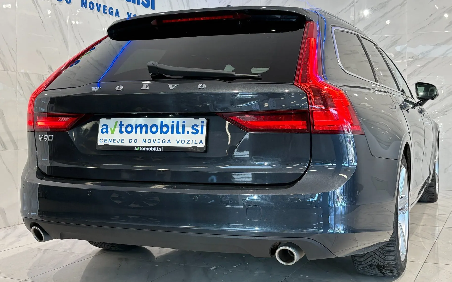 Zunanja slika - Volvo V90 - D4 Momentum |ACC|360Kamera|BowersWilkins|Kljuka|.. - 6