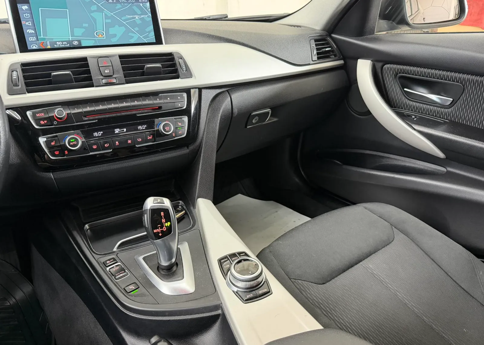 Zunanja slika - BMW Serija 3 - 318D AUT. - 8