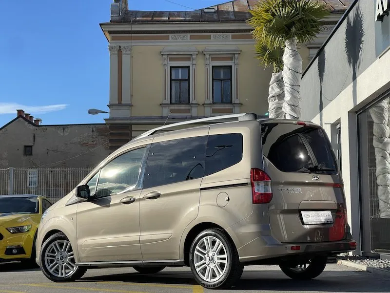 Zunanja slika - Ford Tourneo Courier - 1.5 TDCI 100KM TITANIUM SLO poreklo ZIMSKI PAKET - 5