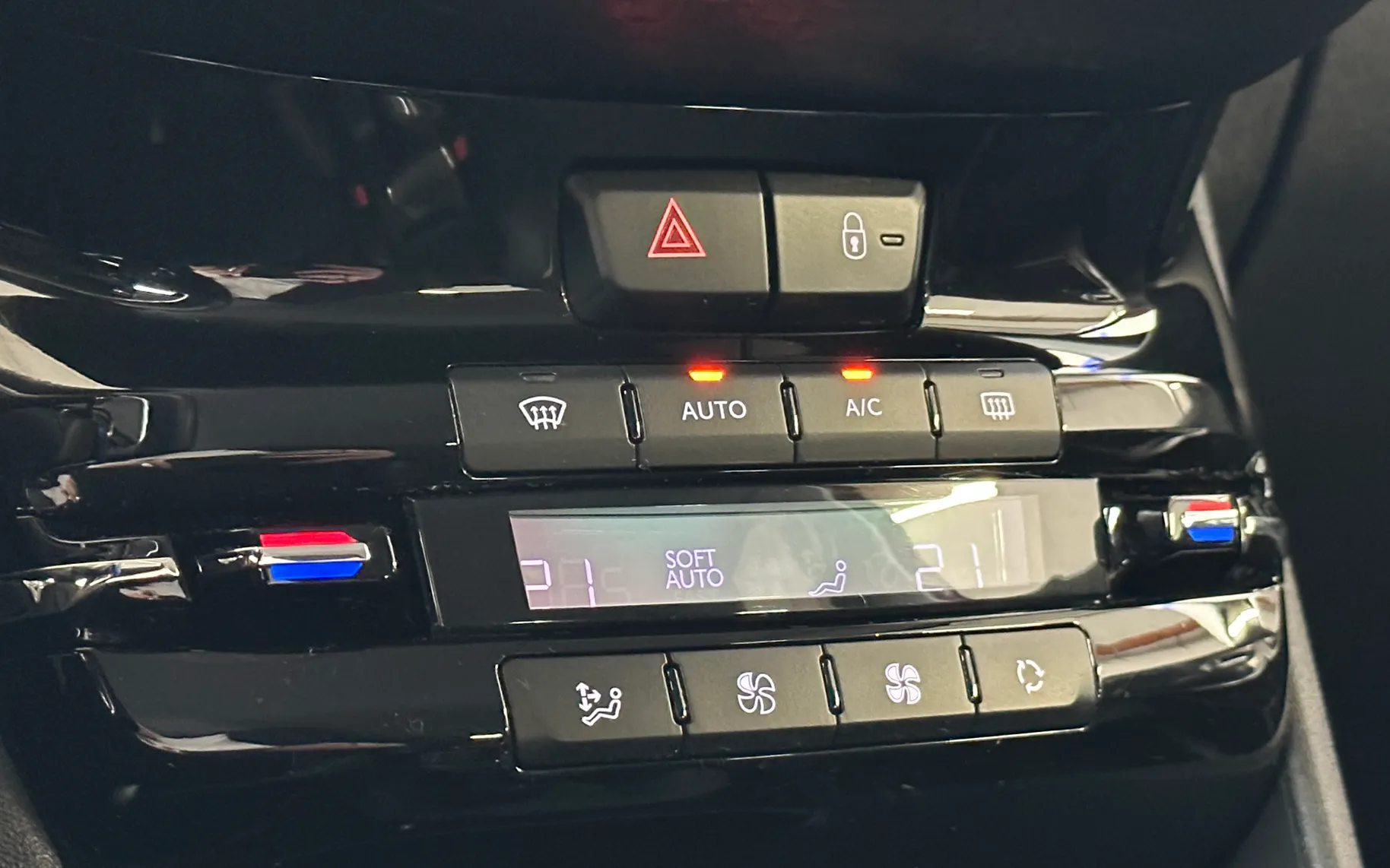 Zunanja slika - Peugeot 2008 - PureTech ALLURE|Grip control|Kljuka|+5 LET JAMSTVA - 6
