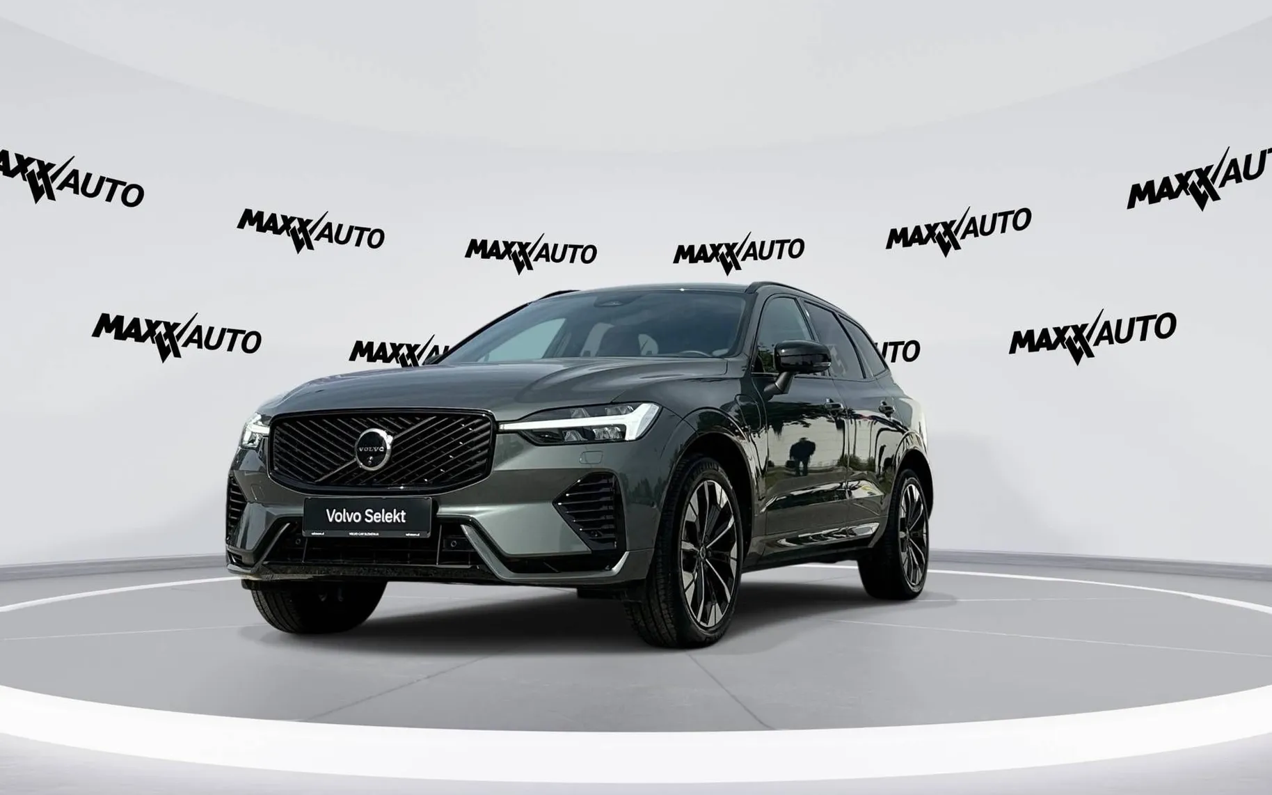 Zunanja slika - Volvo XC60 - T6 AWD Recharge Twin Engine Plus Dark Avt. - 1