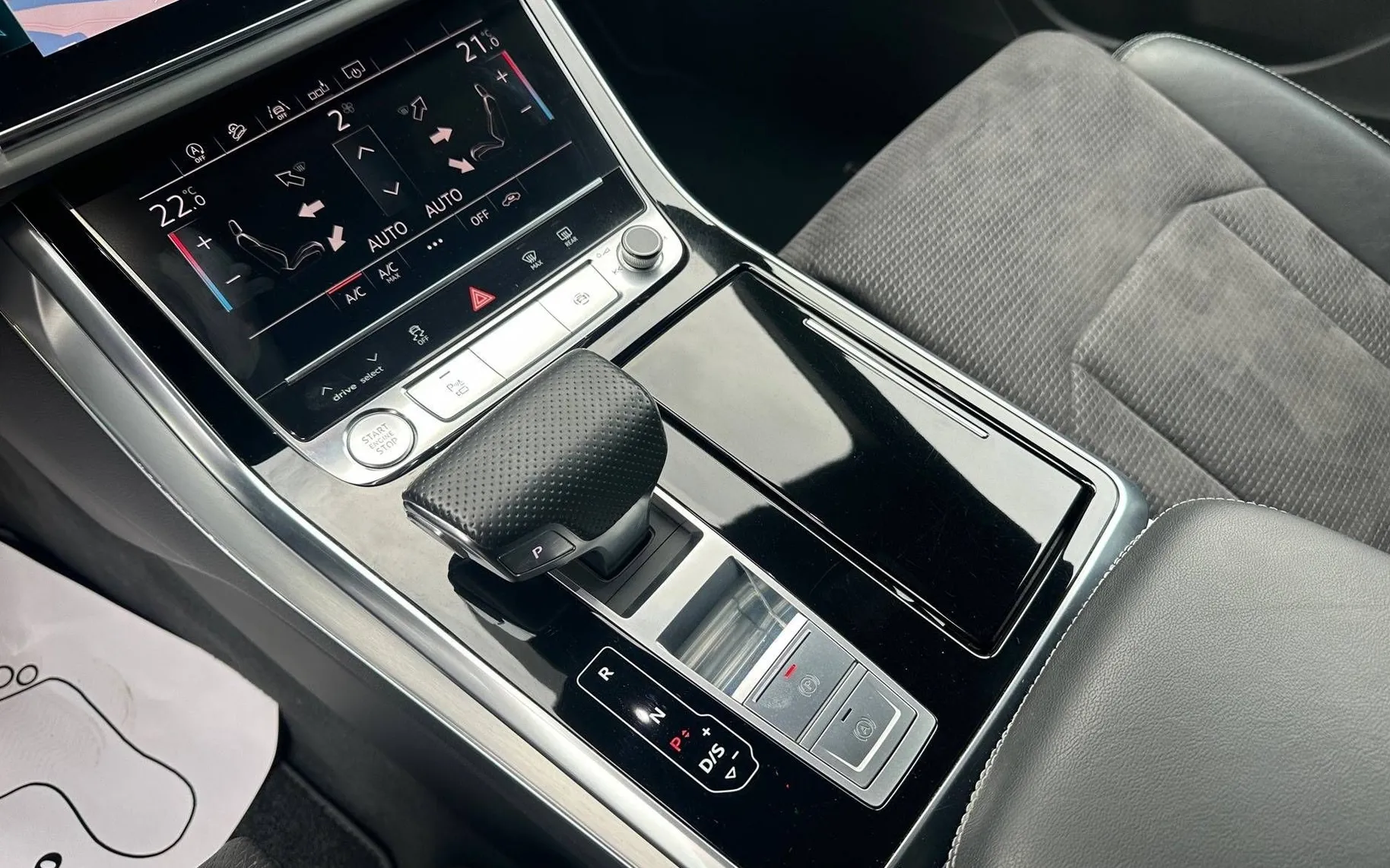 Zunanja slika - Audi Q8 - 50 TDI QUATTRO S-LINE MATRIX NAVI TEMP KAM PDC T - 19