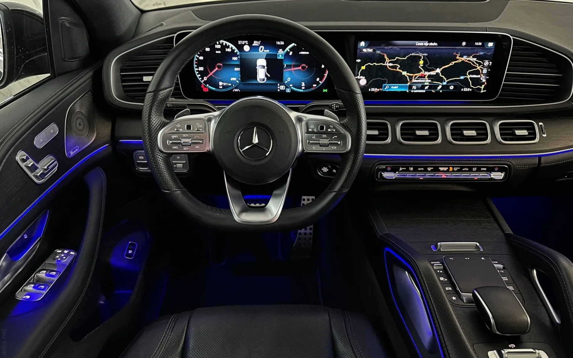 Notranja slika - Mercedes-Benz GLE coupe - 400d|4Matic|AMG|Pano|Zračno|ACC|Hlajenje|360K|... - 9