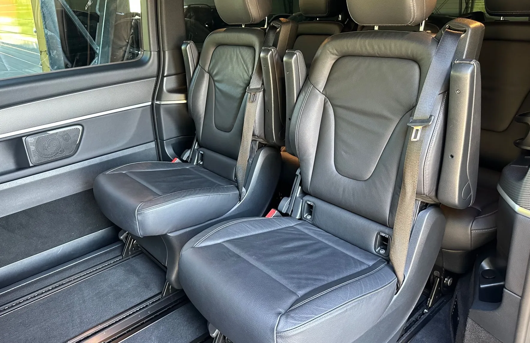 Zunanja slika - Mercedes-Benz V-Razred - V 300d AMG Exclusive dolgi Avt-KAM360-BURMESTER-VK - 11