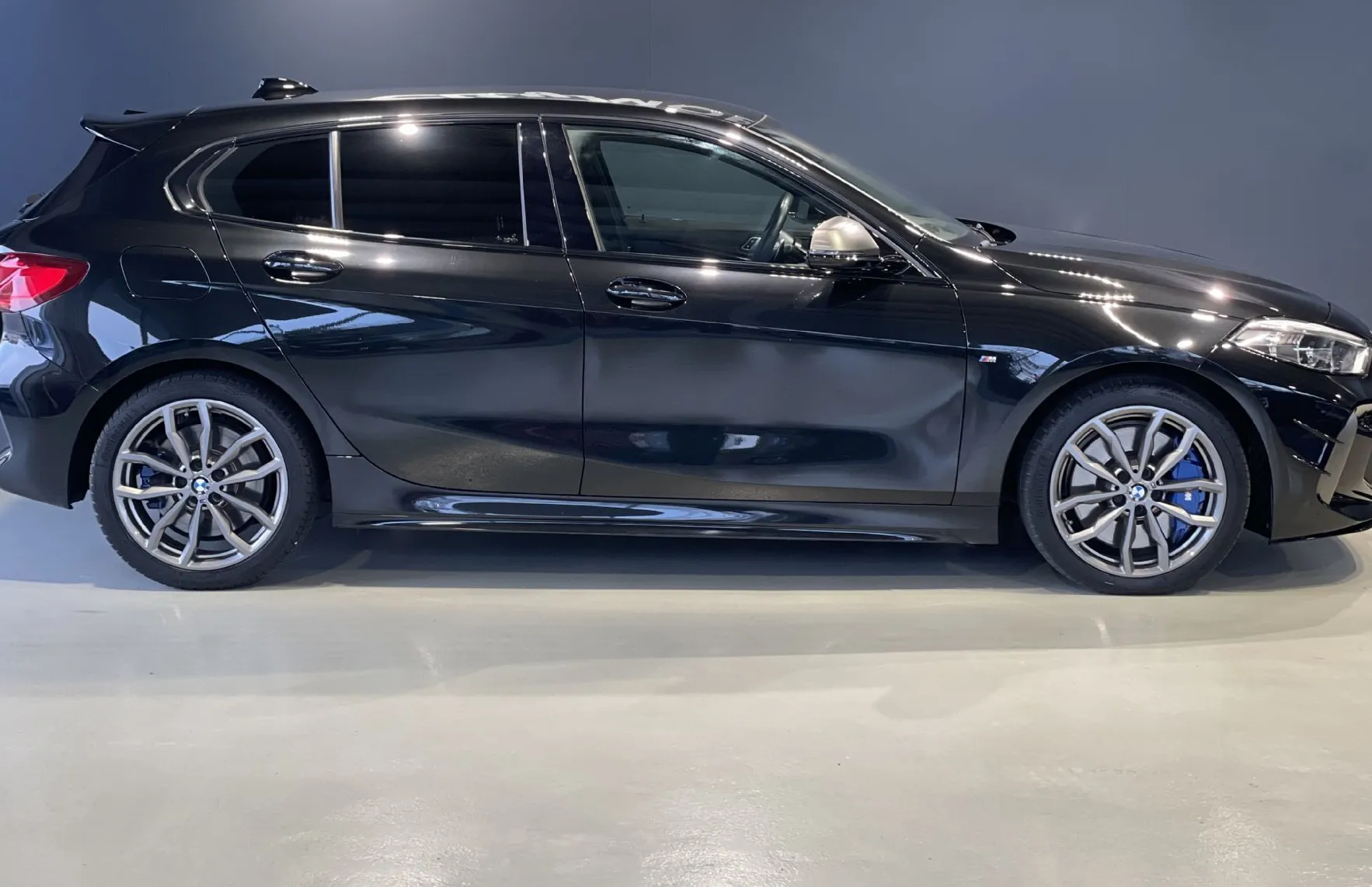 Zunanja slika - BMW Serija 1 - : HEAD UP-VIRTUAL-NAVI-LED-ALU-38.000KM-GRETJE SED - 4