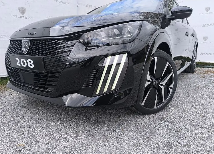 Zunanja slika - Peugeot 208 - GT HIBRID 110 e-DCT - 2