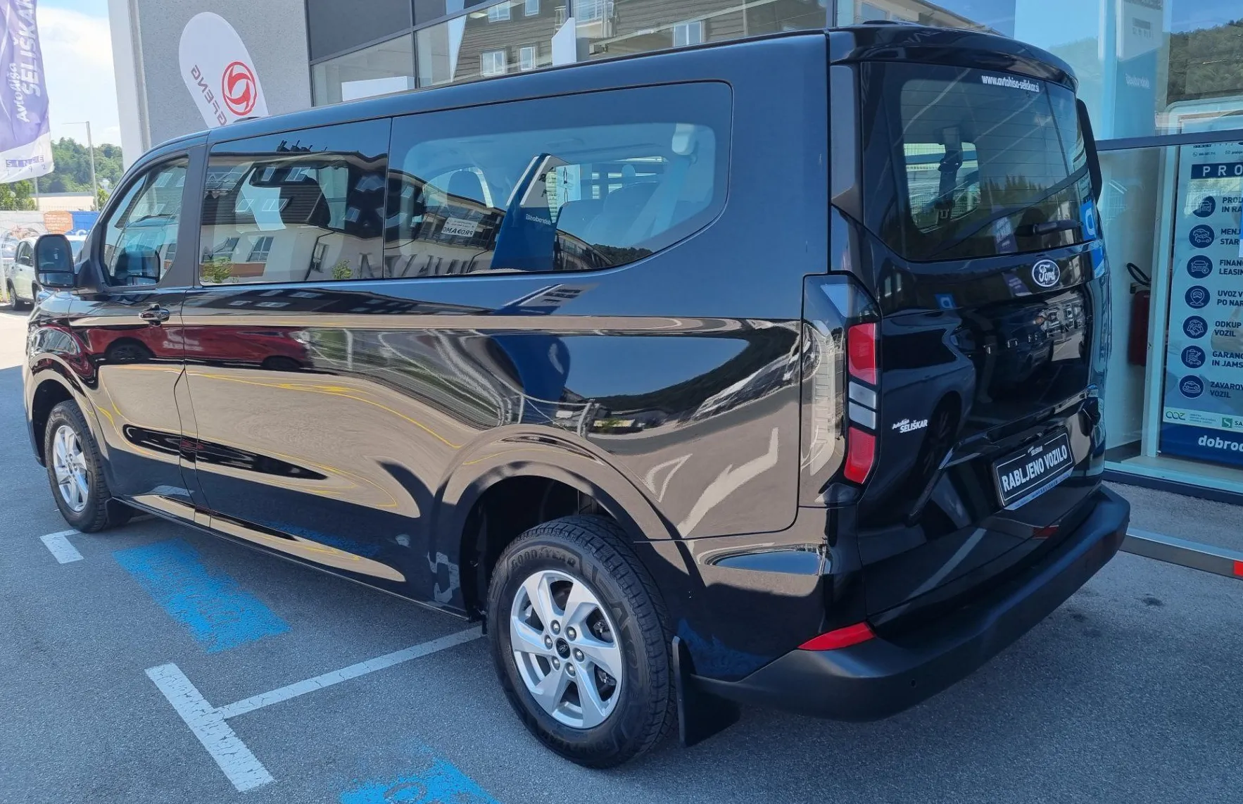 Zunanja slika - Ford Tourneo - Custom 2.0 TDCi TREND L2 - 9 SEDEŽEV - TOP OPREMA - 6