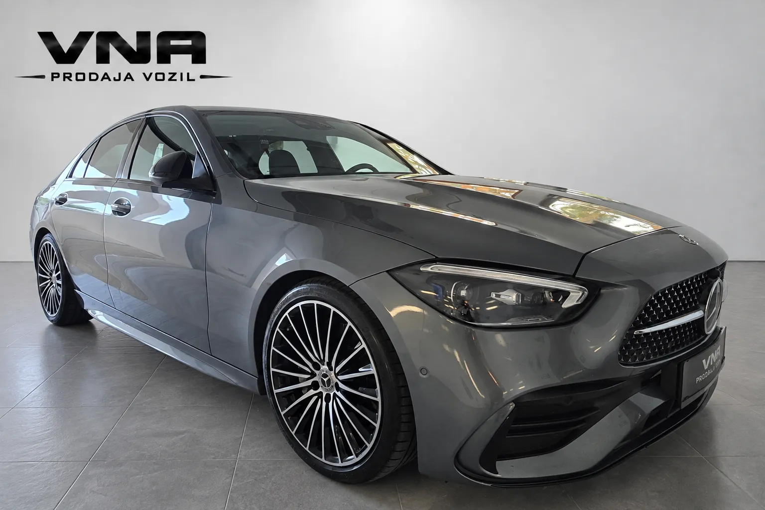 Zunanja slika - Mercedes-Benz C-Razred - C 220 d AMG |VIRTUAL|RADAR|BLIS|LANE|360KAM|KLJUKA - 3