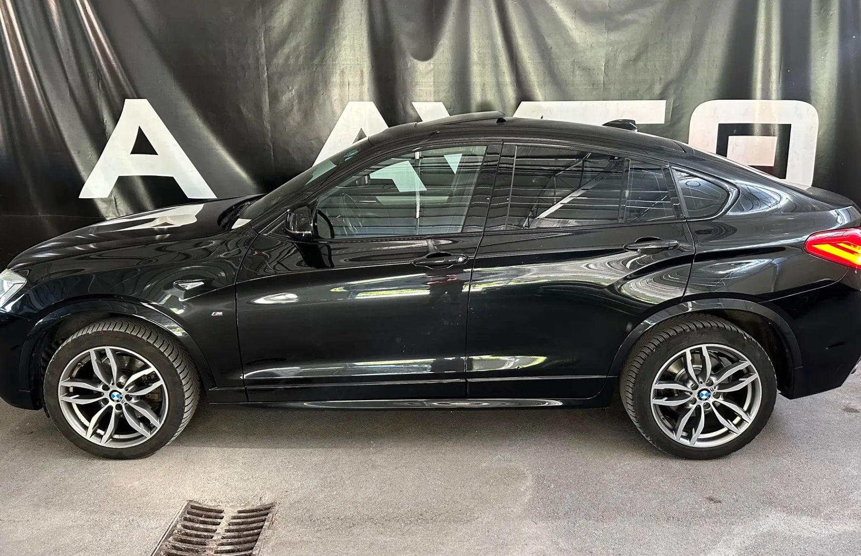 Zunanja slika - BMW X4 - serija : xDrive 20d M Sport Avt.-HUD-USNJE-KAMERA-VK-19COL - 4