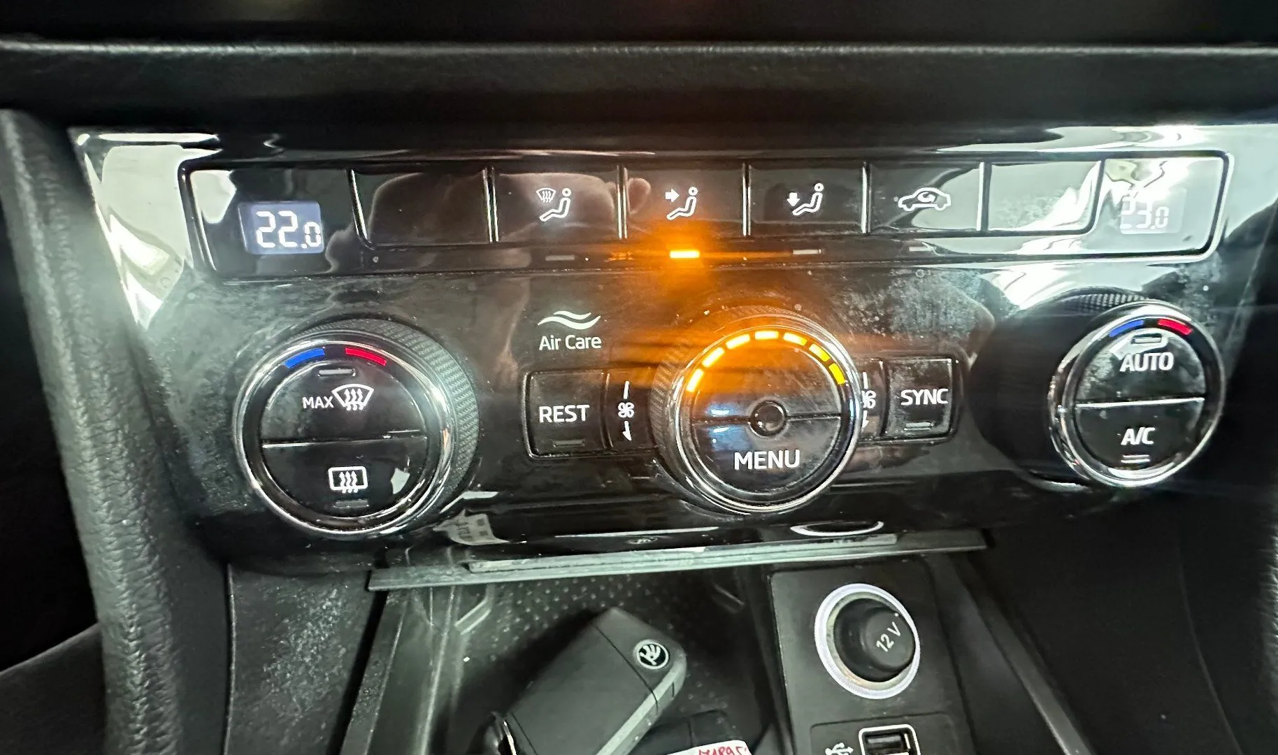 Zunanja slika - Škoda Superb - 2.0 TDI.NEMŠKI+4ALU.NAVI.LIMOZINA.TOP CENA - 11