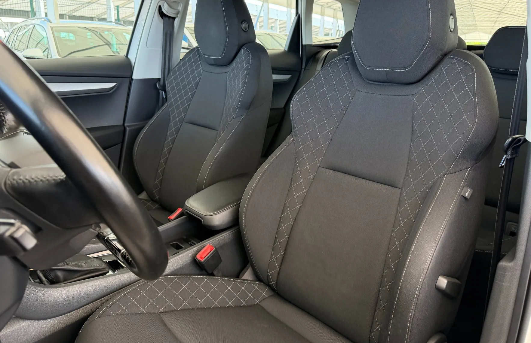 Zunanja slika - Škoda Karoq - Ambition 2.0 TDI DSG 4X4 SLO 1.Lastnik - 10