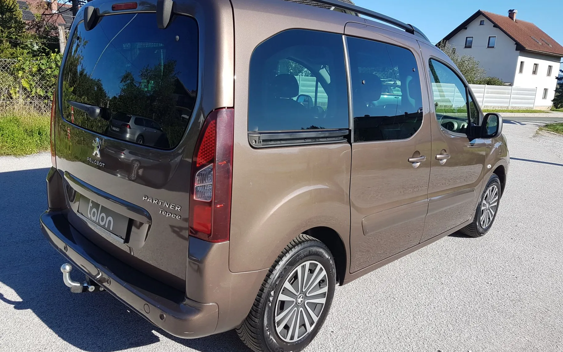 Zunanja slika - Peugeot Partner Tepee - Partner 1.6 e-HDi Active - OPR. VELIKI SERVIS - 8