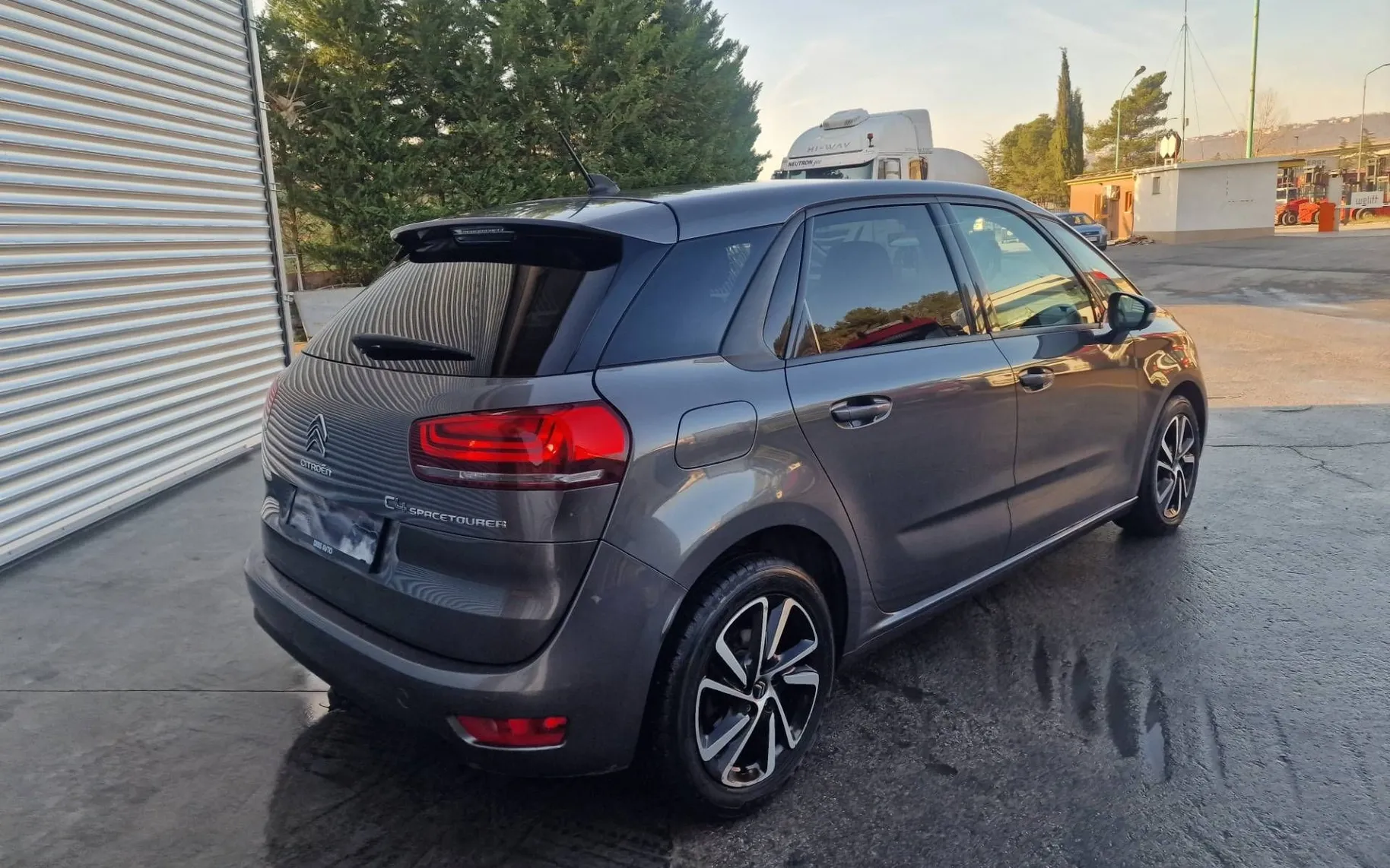 Zunanja slika - Citroën C4 SpaceTourer - 1.5D AVTOMATIK - 4