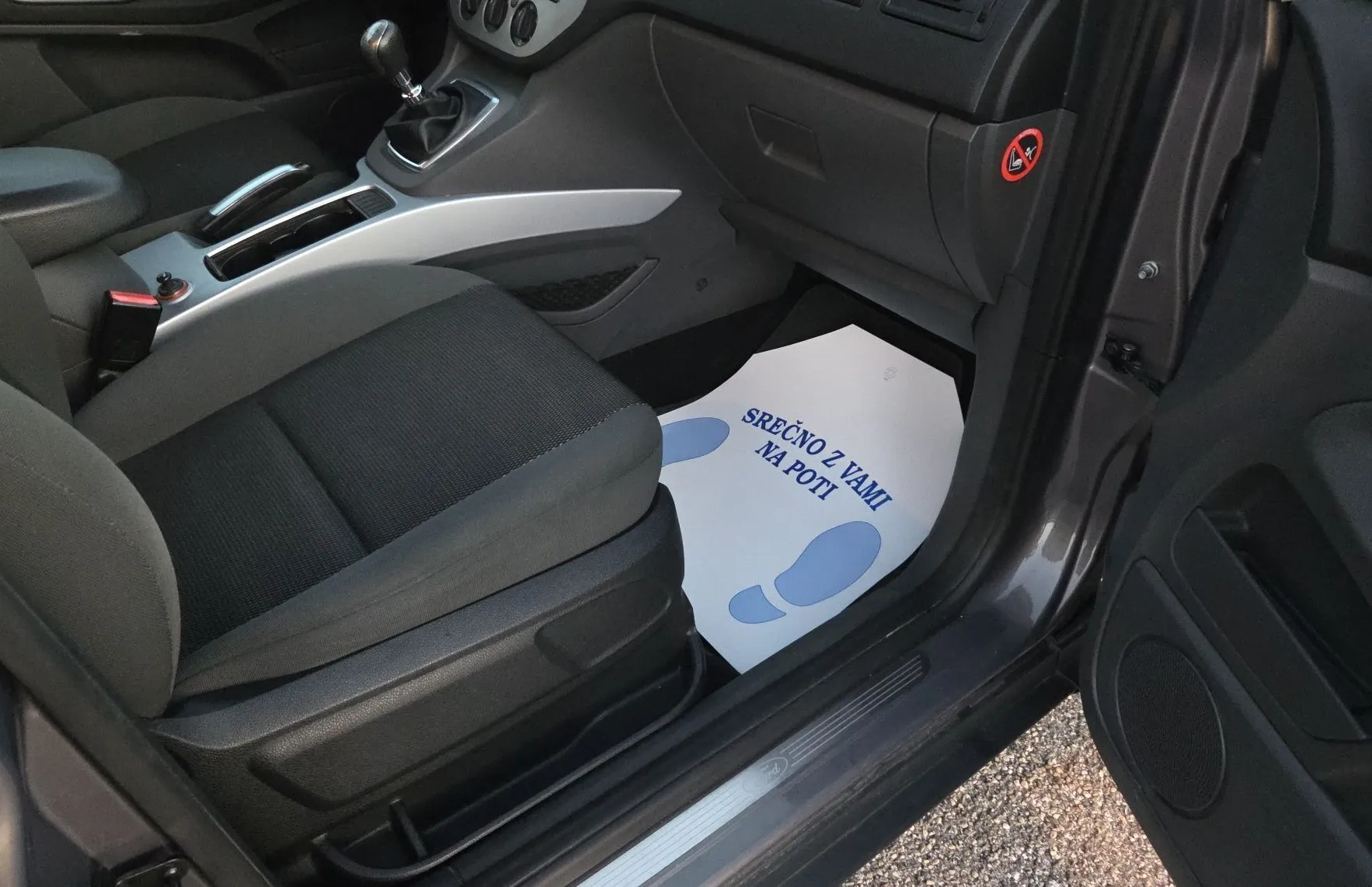 Zunanja slika - Ford Kuga - 2.0 TDCI 103kW DPF 4x2 Titanium - 13