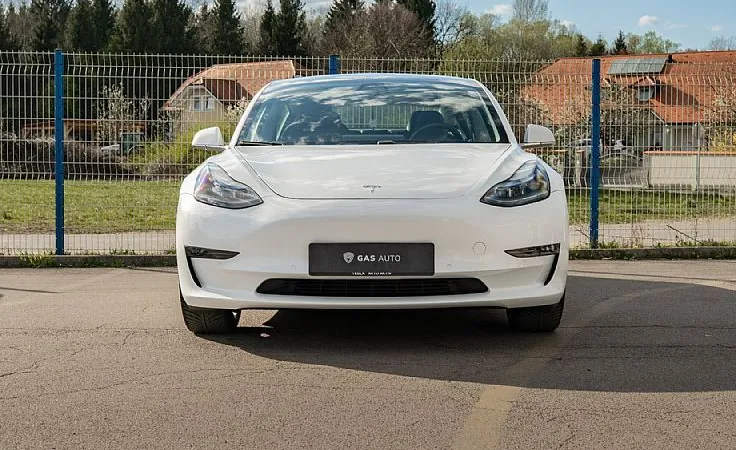 Zunanja slika - Tesla Model 3 - Standard Range Plus - 2