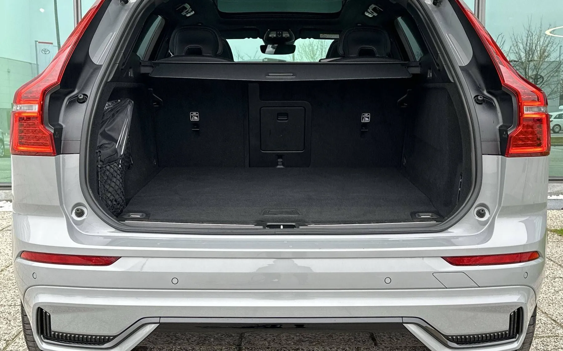 Notranja slika - Volvo XC60 - T8 TwE Ultim.Dark Recharge AT AWD ZRAČNO BW PANO - 12