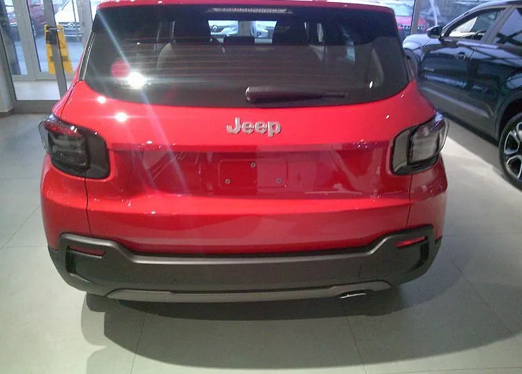 Zunanja slika - Jeep Avenger - 1.2 GSE 100 Altitude - 6