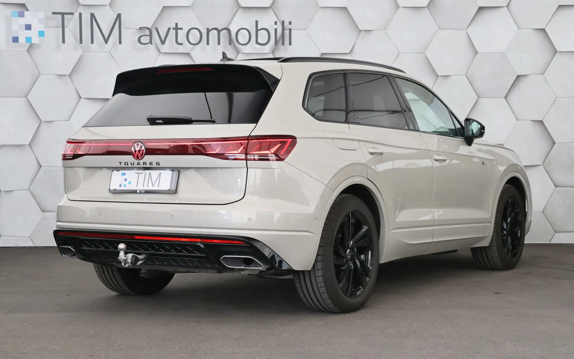 Zunanja slika - Volkswagen Touareg - 3.0 V6 TDI 4-Motion Tiptronic R-Line 286KM - 3
