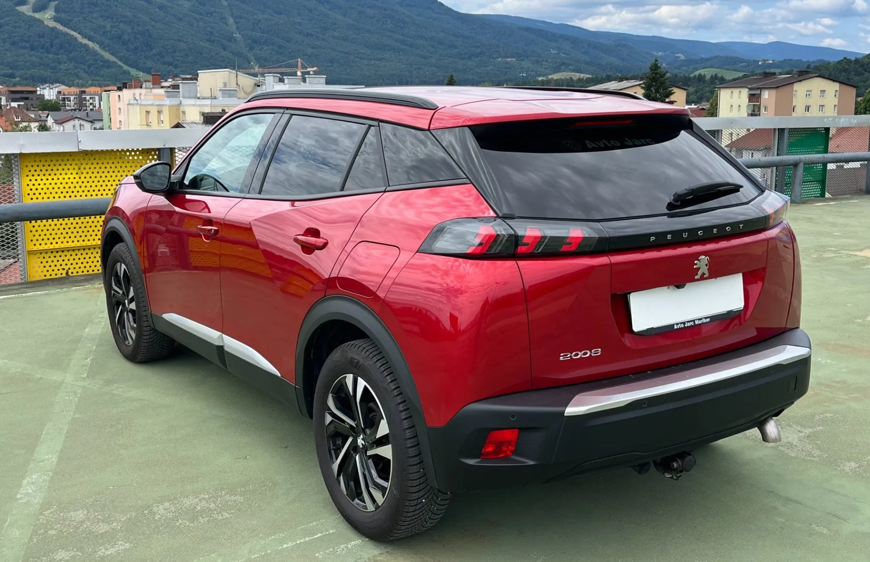 Zunanja slika - Peugeot 2008 - reTech 100 Allure Pack LED. 180° POGLED. NAVI. SLO - 6