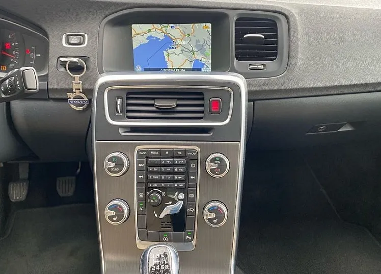 Zunanja slika - Volvo S60 - D2 Summum + WiFi + Navi  + Xenon - 18