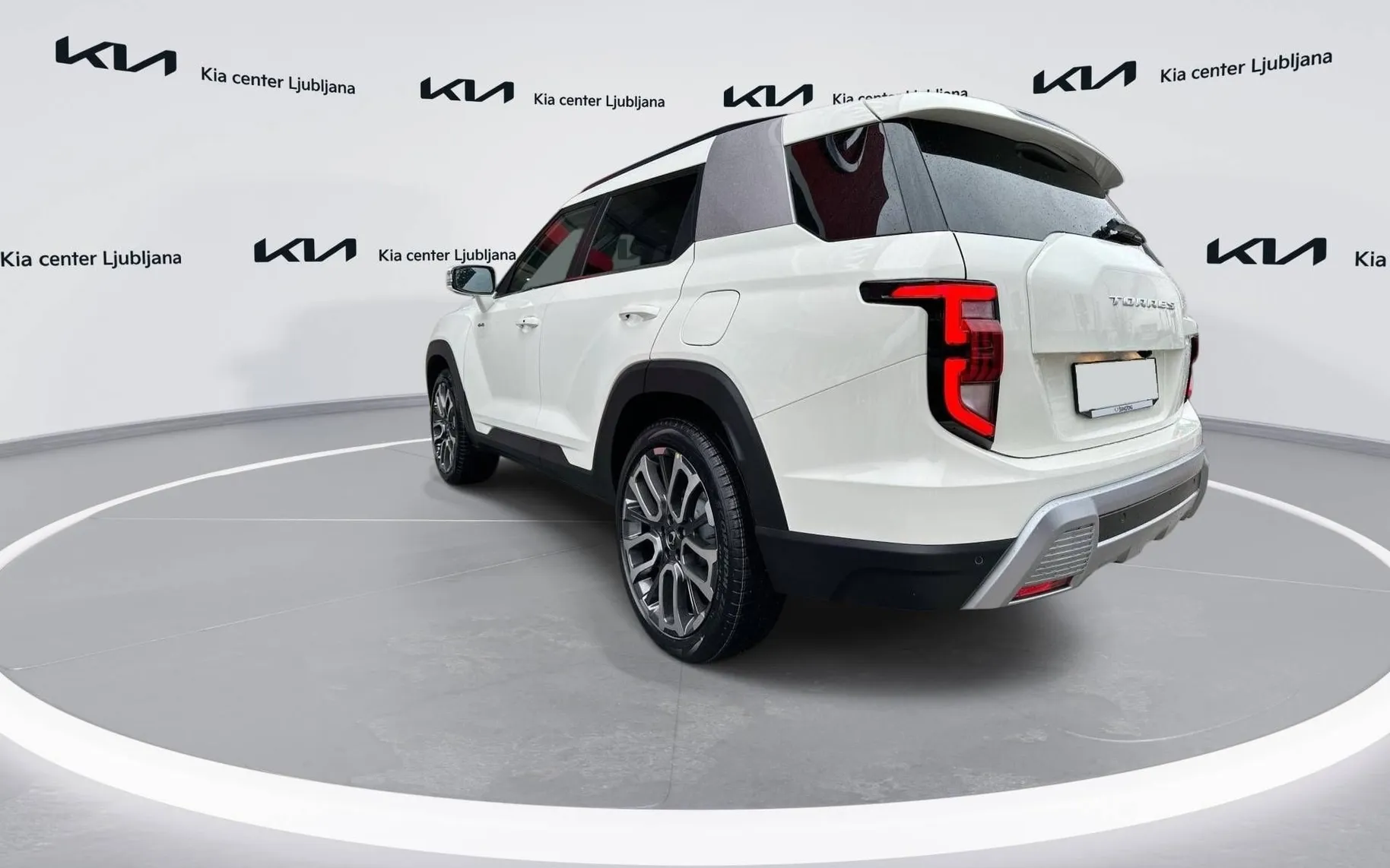 Notranja slika - SsangYong Torres - 1.5 T-GDI PREMIUM 4WD AT... - 7