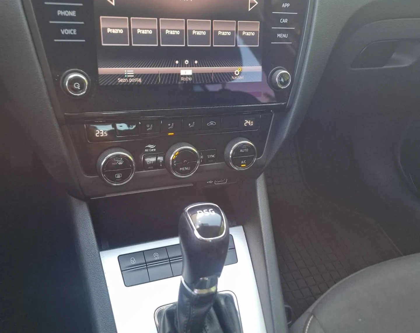 Notranja slika - Škoda Octavia - 1.6 TDI DSG NA KREDIT BREZ POLOGA - 11