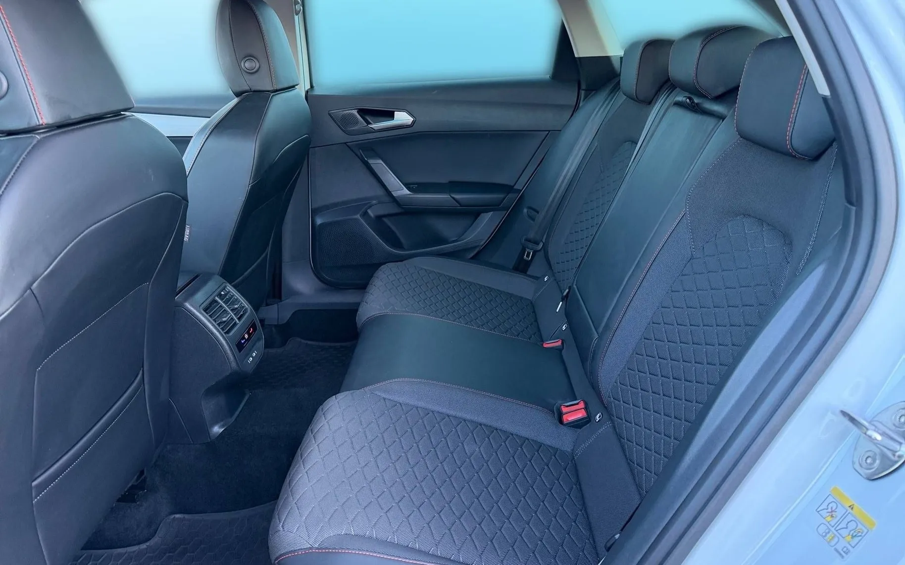 Notranja slika - Seat Leon - ST 1.5 eTSI FR DSG-SLO-LED-ACC-Vl.kljuka-Keyless.. - 11