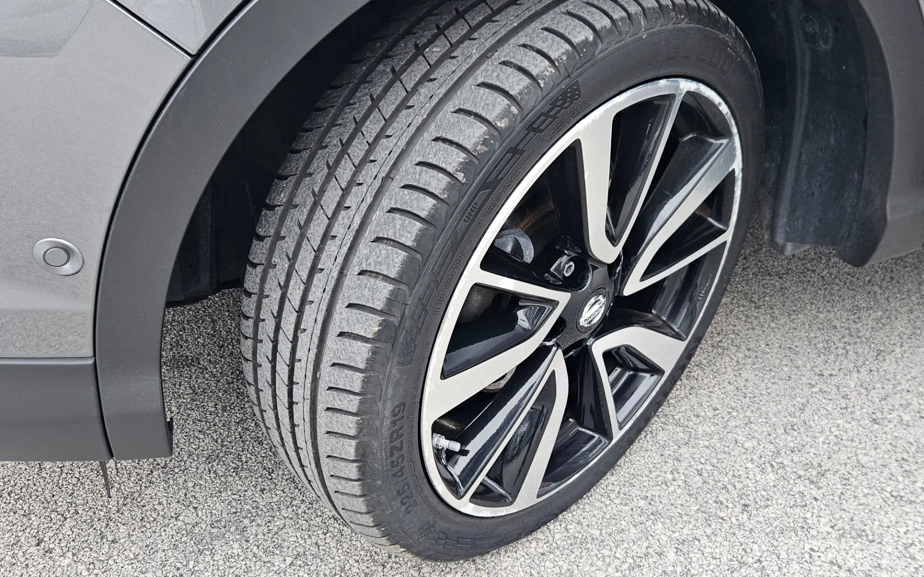 Zunanja slika - Nissan Qashqai - 1.6 dCi Visia, SLOVENSKI,360KAMERE,USNJE - 14