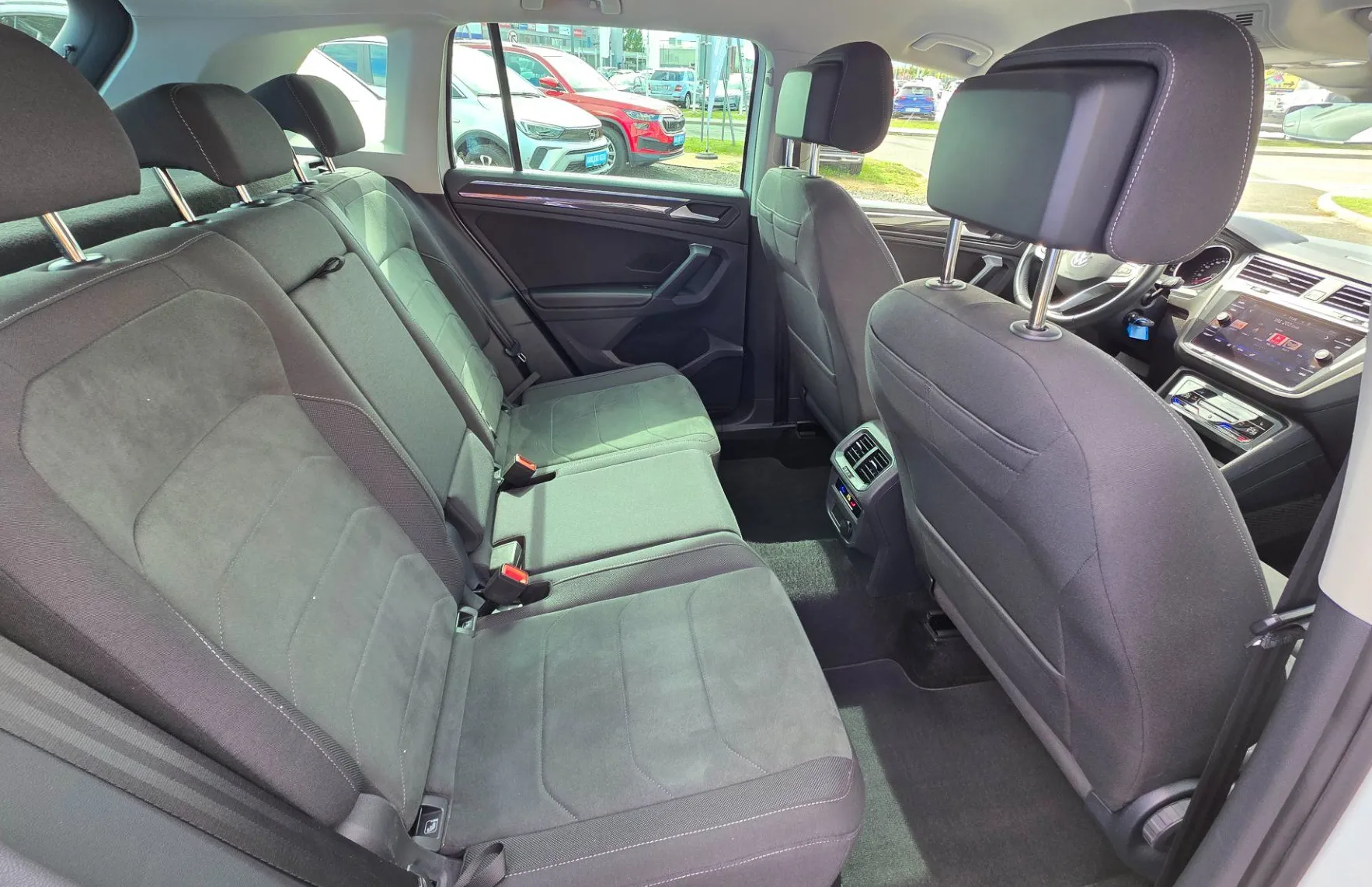 Zunanja slika - Volkswagen Tiguan - 2.0 TDI BMT Life DSG - beri opombe - 11
