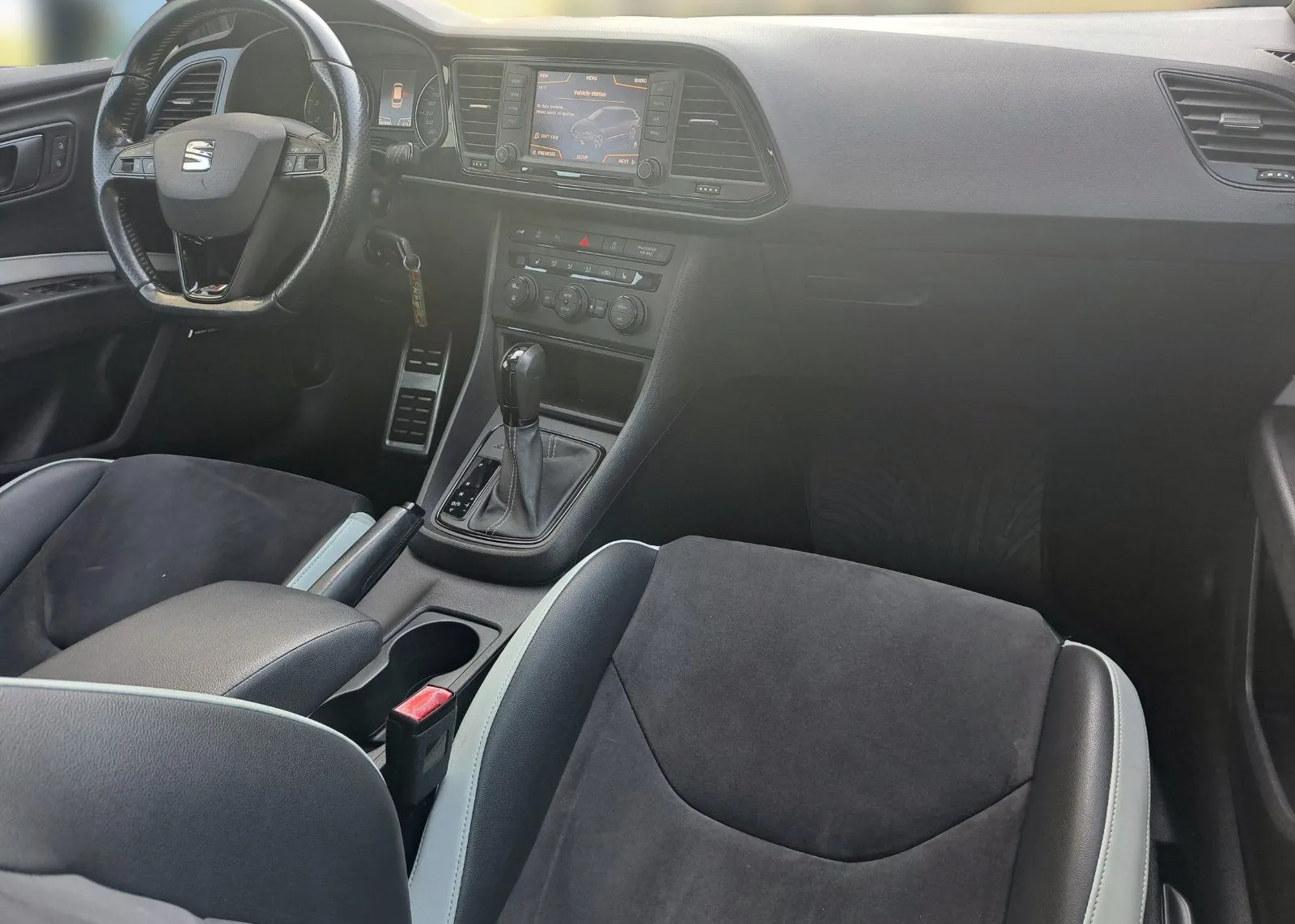 Notranja slika - Seat Leon - ST 2.0 TSI Cupra DSG-PERFORMANCE PAKET-SLOV AVTO - 11