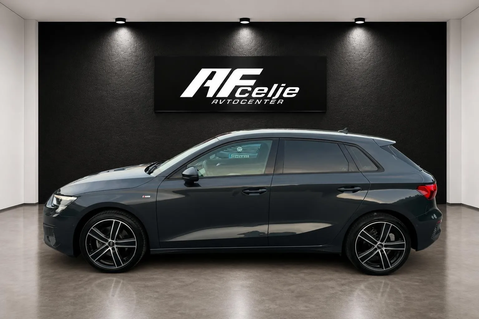 Zunanja slika - Audi A3 - 2.0 TDI-S LINE-MATRIX-115.000km-VIRTUAL-LANE ASIST - 6